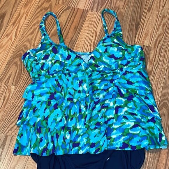 Vintage Paradise Bay SwimSuit, Ruffled, 14 - Picture 2 of 9